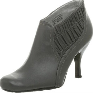 Kenneth Cole Grey Leather Heeled Booties Size 9.5 Like New